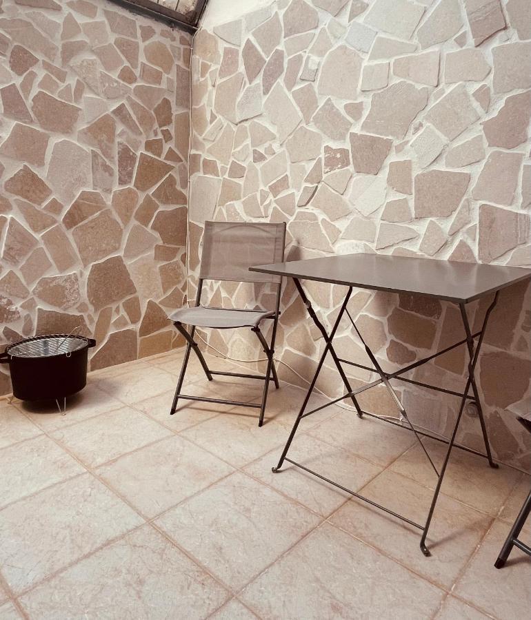 Lovely 2 Bedroom Rental Unit,Patio And Close Beach Сан-П'єтро-ін-Беванья Екстер'єр фото
